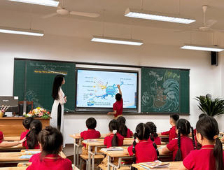 Ứng dụng AI trong giáo dục:
Cần cân bằng công nghệ và tư duy