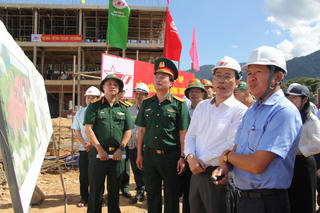 Bộ trưởng Bộ Giáo dục và Đào tạo: Bảo đảm chất lượng trường nội trú biên giới