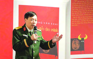 Phùng Văn Khai: Thơ như một cách tự chữa lành    