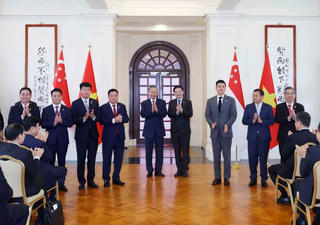 Tổng Bí thư, Chủ tịch nước Tô Lâm chứng kiến trao văn kiện hợp tác giữa Việt Nam và Singapore
