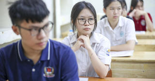 [SHORT] Thi lớp 10 Hà Nội: Gần 400 thí sinh bỏ thi môn Văn, 1 em bị đình chỉ