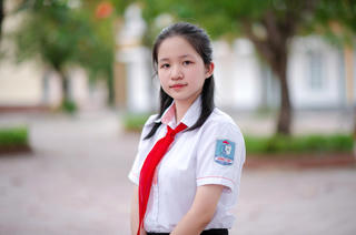 Chuyện ít biết về nữ sinh thủ khoa chuyên Anh ở Hà Tĩnh