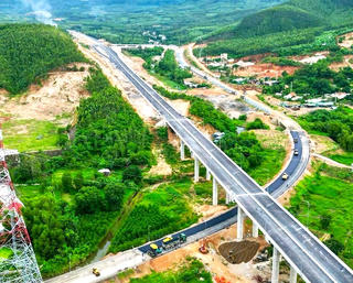 Công ty Cổ phần Tập đoàn Đèo Cả liên tiếp bị nhắc tên vì chậm tiến độ