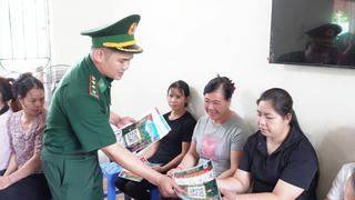 Cao Bằng: Bộ đội Biên phòng tuyên truyền, phổ biến chuyển đổi số cho người dân