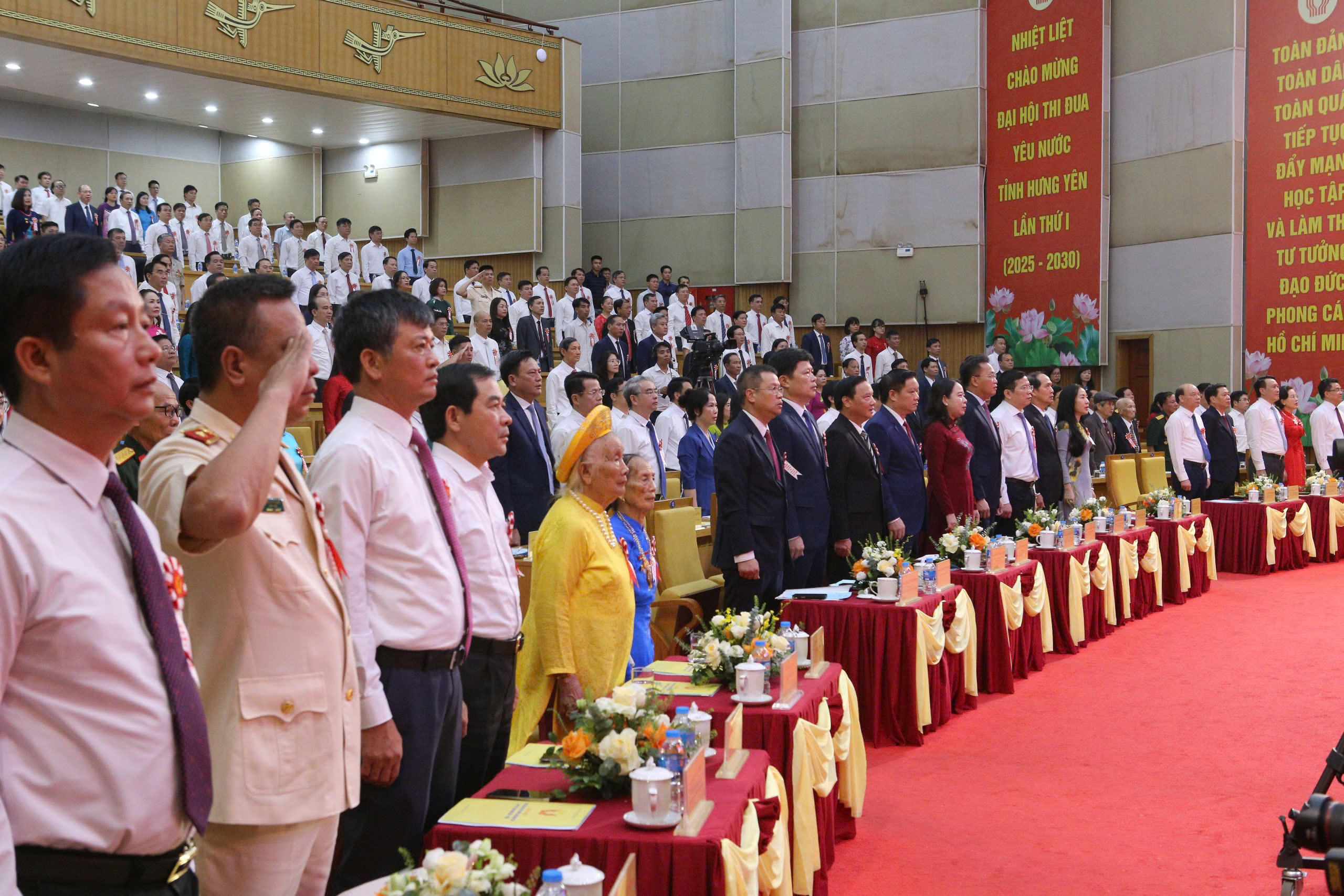 Các đại biểu tham dự đại hội. Ảnh: Duy Hưng.