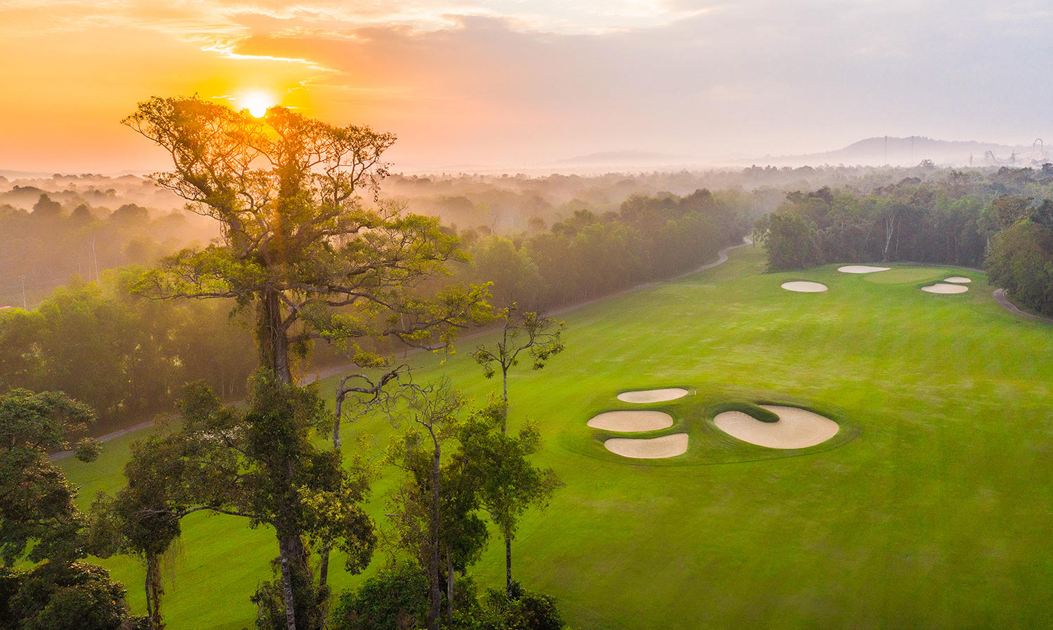 Bình minh trên đảo ngọc Phú Quốc. Ảnh Nguyễn Minh.