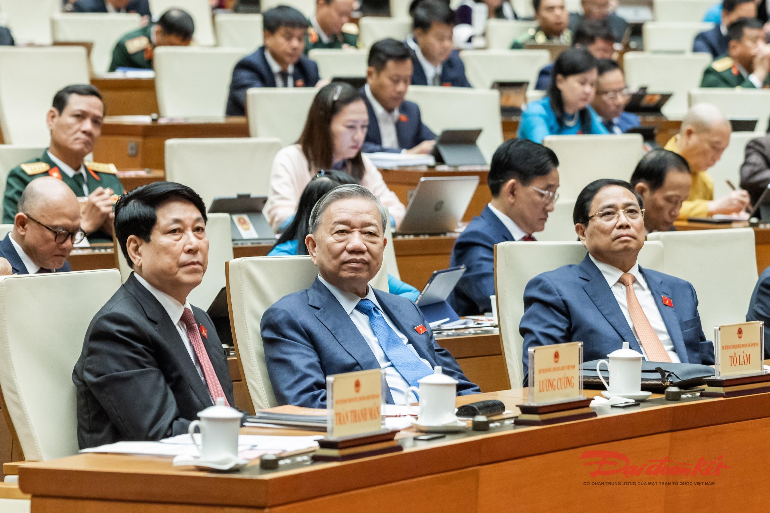 Tổng Bí thư Ban Chấp hành Trung ương Đảng Cộng sản Việt Nam Tô Lâm,&nbsp;Ủy viên Bộ Chính trị, Chủ tịch nước Cộng hòa xã hội chủ nghĩa Việt Nam Lương Cường,&nbsp;Ủy viên Bộ Chính trị, Thủ tướng Chính phủ Phạm Minh Chính&nbsp;tham dự Phiên khai mạc Kỳ họp thứ 10, Quốc hội khóa XV. Ảnh: Quang Vinh.