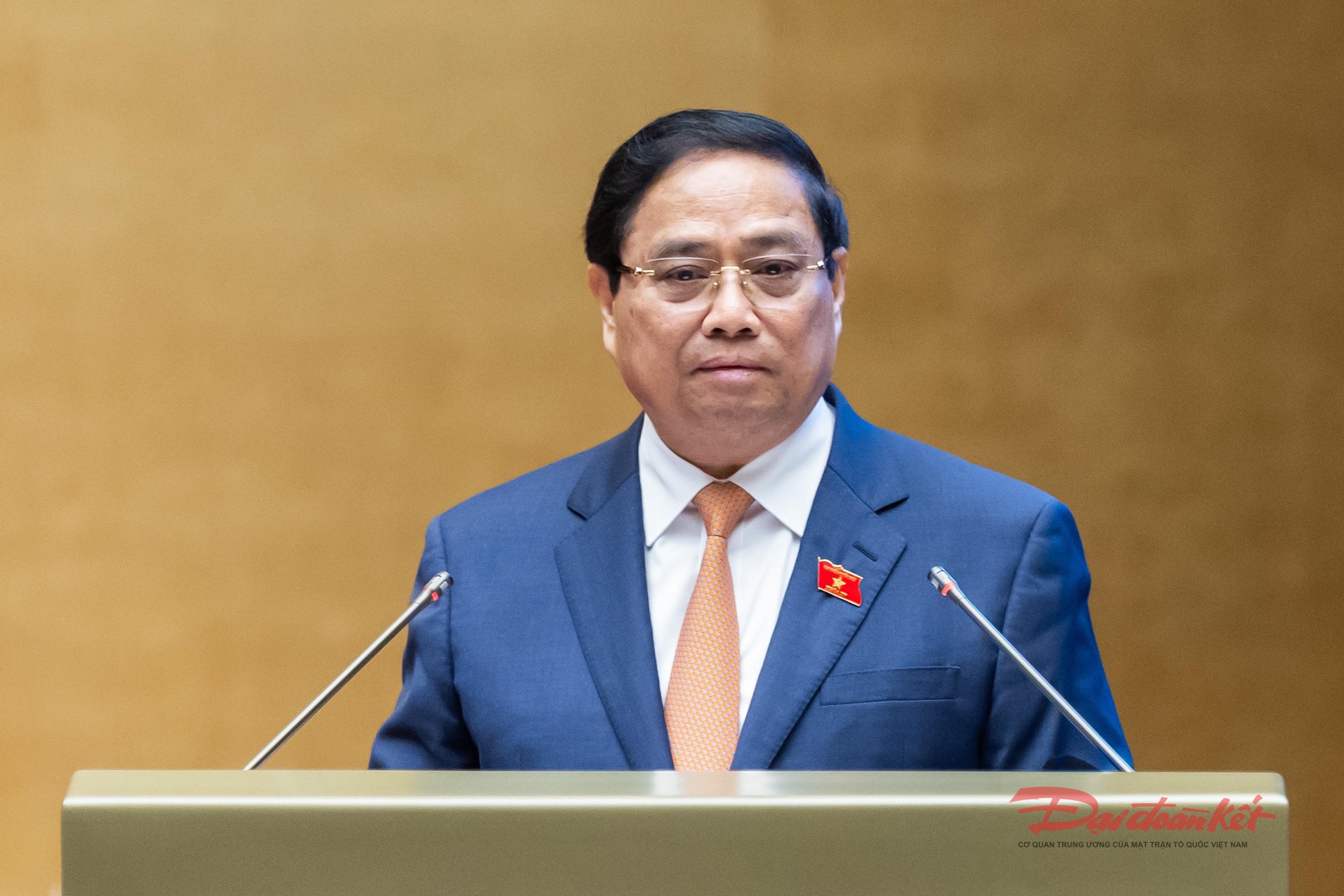 Thủ tướng Chính phủ Phạm Minh Chính trình bày Báo cáo kết quả thực hiện kế hoạch phát triển kinh tế - xã hội năm 2025 và 05 năm 2021 - 2025; dự kiến kế hoạch phát triển kinh tế - xã hội năm 2026. Ảnh: Quang Vinh.