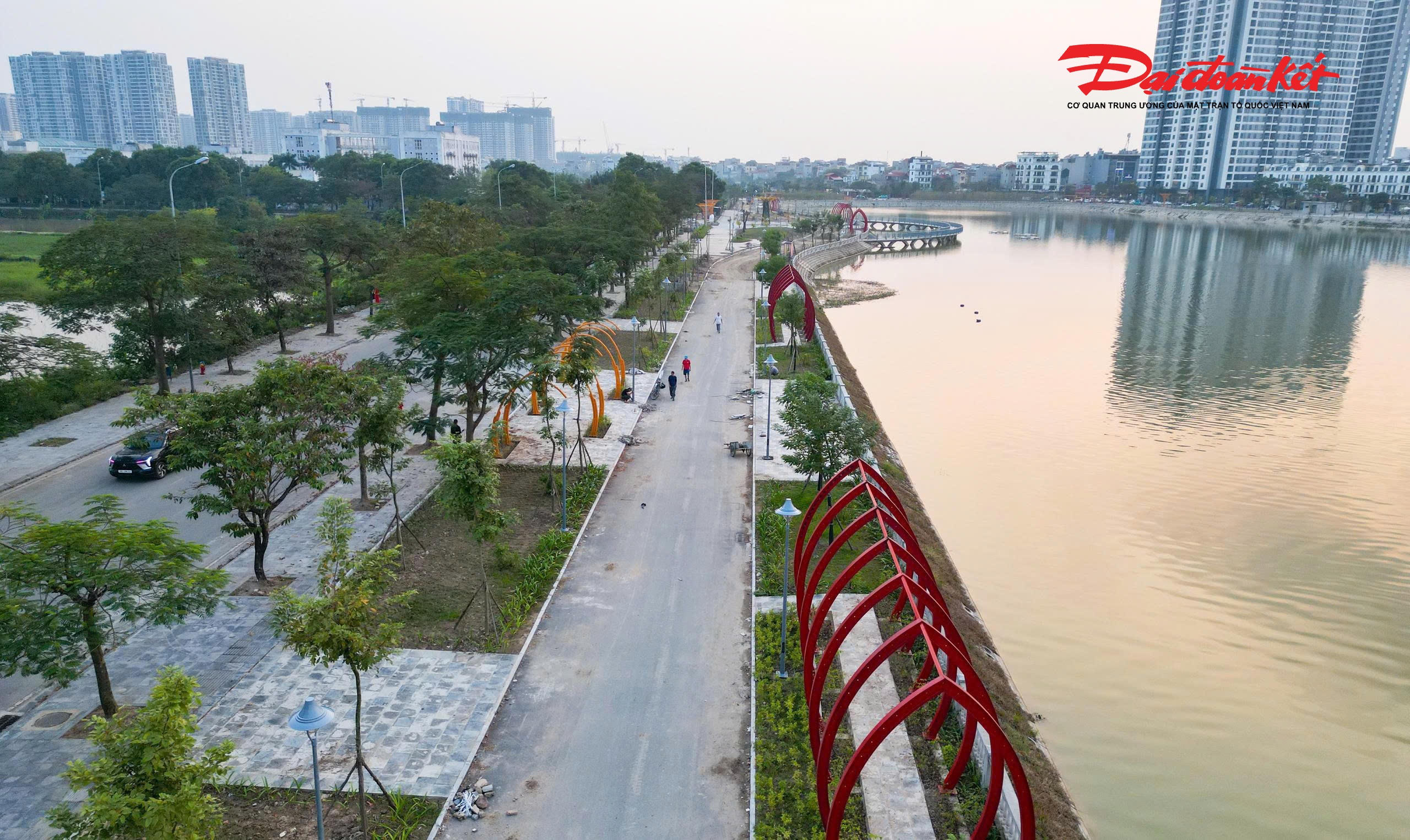 Hạ tầng cảnh quan công cộng của công trình cũng đã thành hình khá rõ nét.