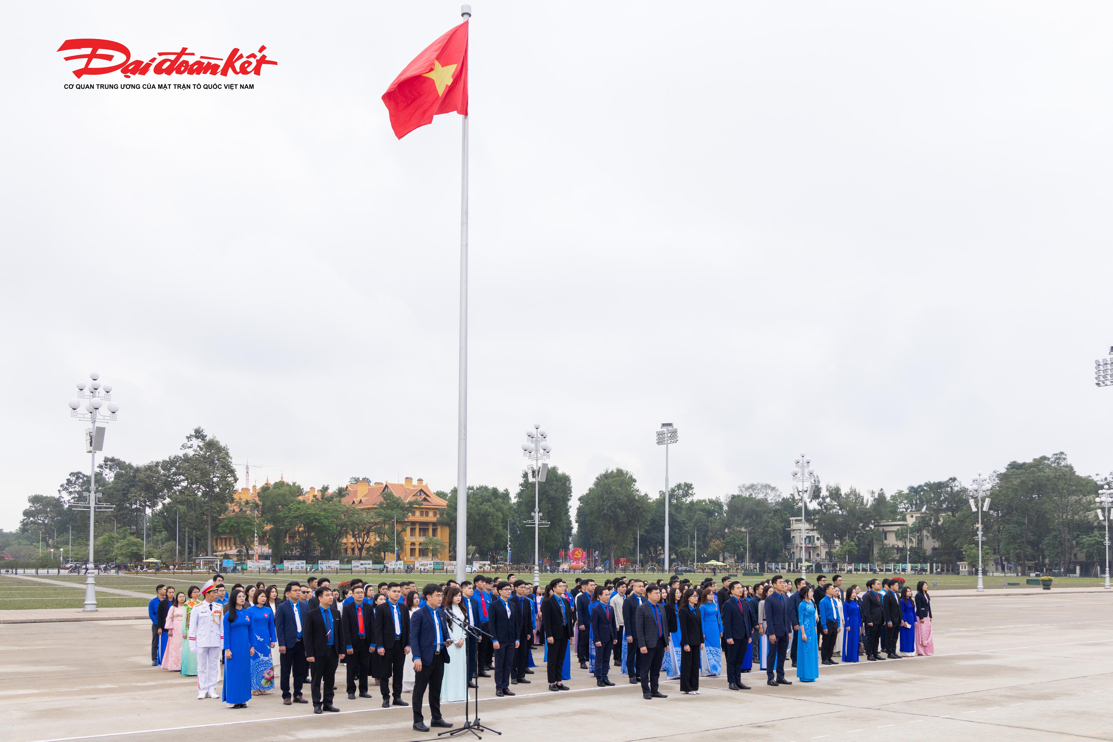 Các đại biểu Đoàn TNCS Hồ Chí Minh Mặt trận Tổ quốc, các đoàn thể Trung ương&nbsp;thể hiện lòng biết ơn sâu sắc đối với Chủ tịch Hồ Chí Minh - Người đã cống hiến trọn đời cho sự nghiệp cách mạng của dân tộc.