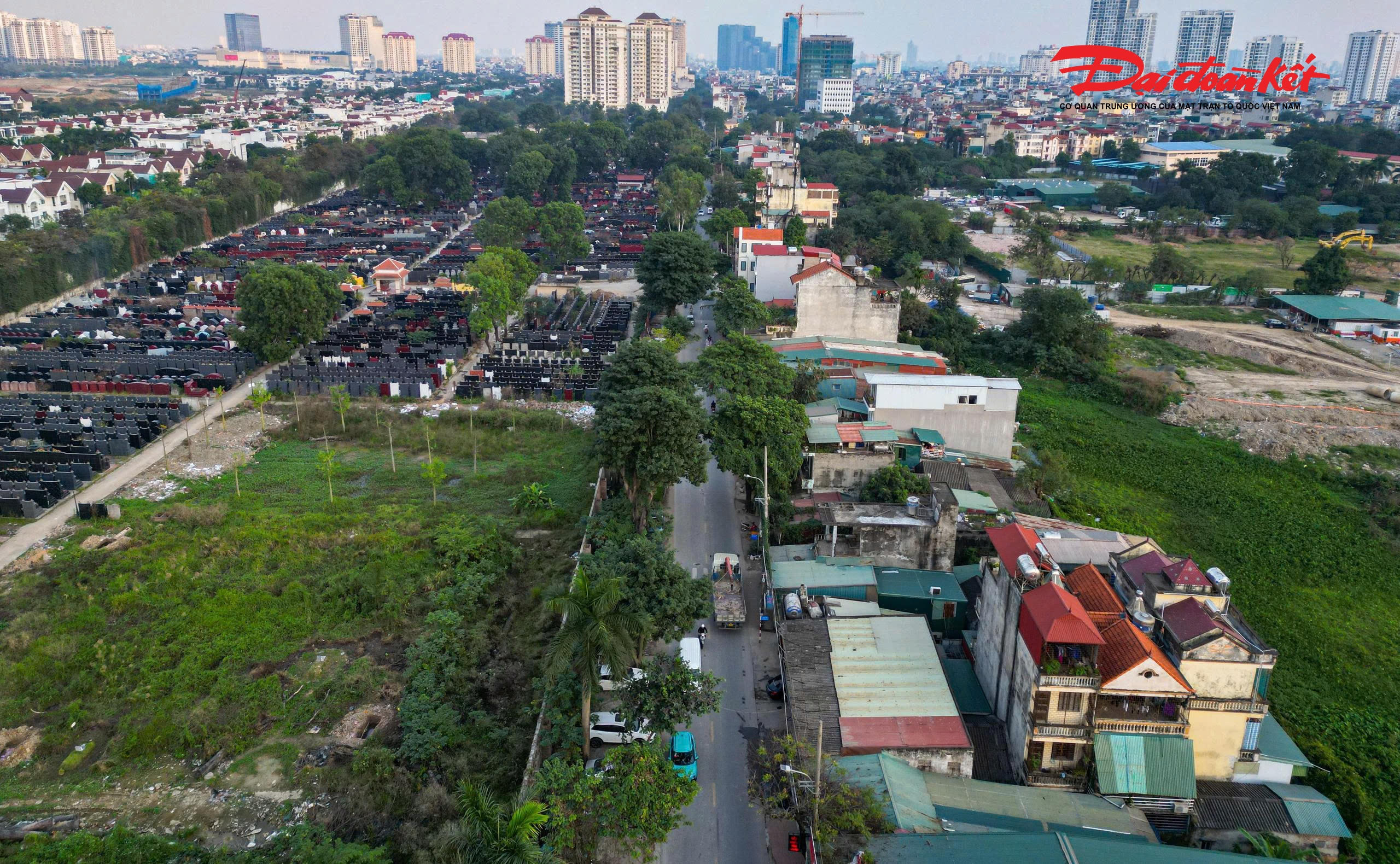 Để giải quyết tình trạng ùn tắc tại cửa ngõ phía Bắc, Ban Duy tu các công trình hạ tầng giao thông (Sở Xây dựng Hà Nội) có Tờ trình gửi Sở Xây dựng Hà Nội về việc thẩm định, phê duyệt Báo cáo nghiên cứu tiền khả thi Dự án đầu tư xây dựng tuyến đường Nguyễn Hoàng Tôn.