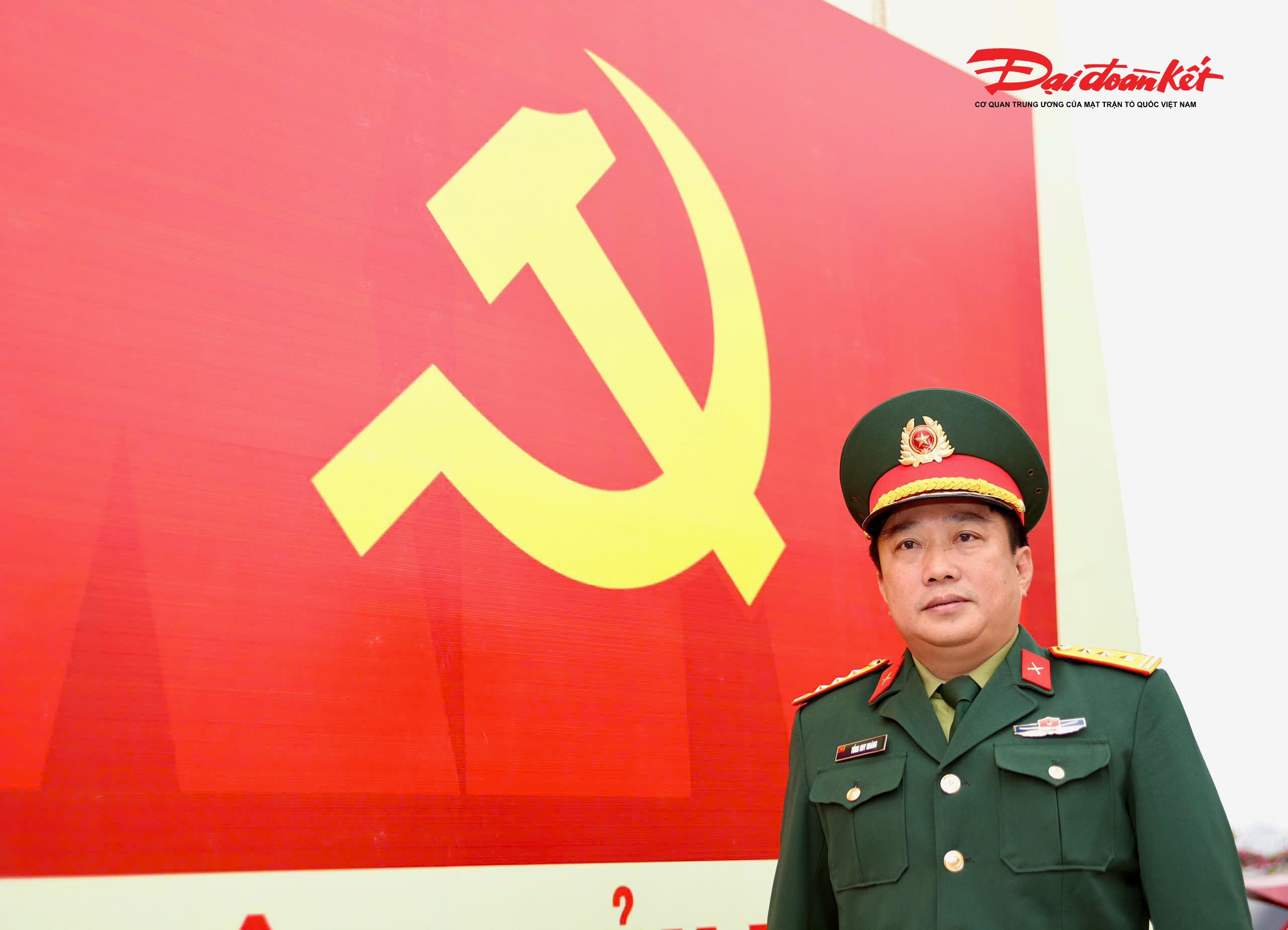 Thượng tá Tống Huy Hoàng, Phó Chỉ huy trưởng Ban Chỉ huy Phòng thủ Khu vực 3 Hồng Hà, cho biết đơn vị được giao quản lý 32 phường nội đô, trên cơ sở 9 quận nội thành trước đây. Nhằm phục vụ các hoạt động chào mừng Tết Dương lịch và các đại hội Đảng các cấp, Khu vực 3 phụ trách 4 điểm bắn với 5 trận địa pháo hoa, trong đó có trận địa số 5 tại Vườn hoa Lạc Long Quân, phường Tây Hồ.