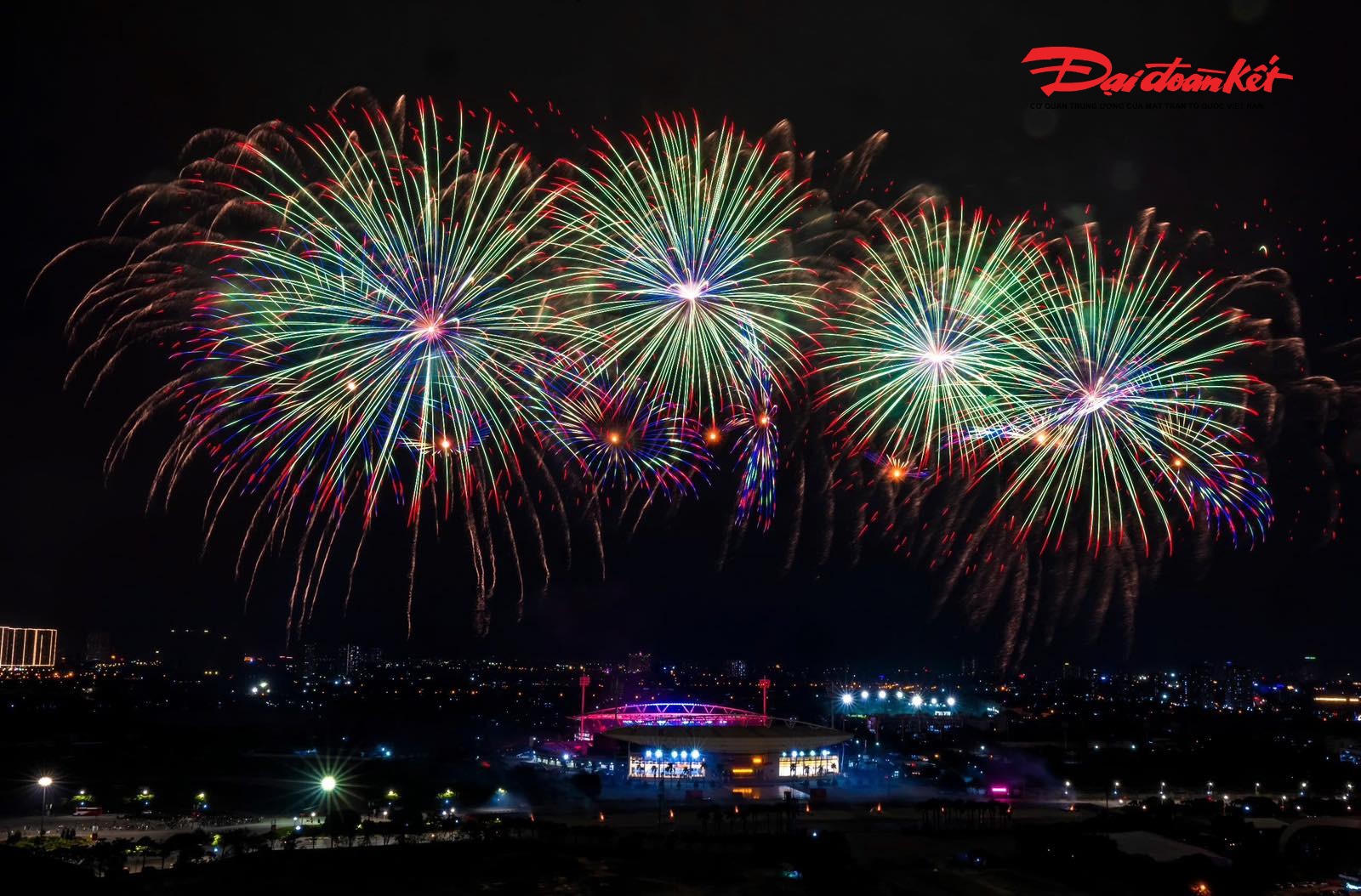 Đây được xác định là sự kiện trình diễn pháo hoa nghệ thuật có quy mô lớn nhất từ trước đến nay tại Hà Nội, mang ý nghĩa đặc biệt chào mừng Đại hội đại biểu toàn quốc lần thứ XIV của Đảng, đồng thời hướng tới kỷ niệm 96 năm Ngày thành lập Đảng Cộng sản Việt Nam (3/2/1930 – 3/2/2026).