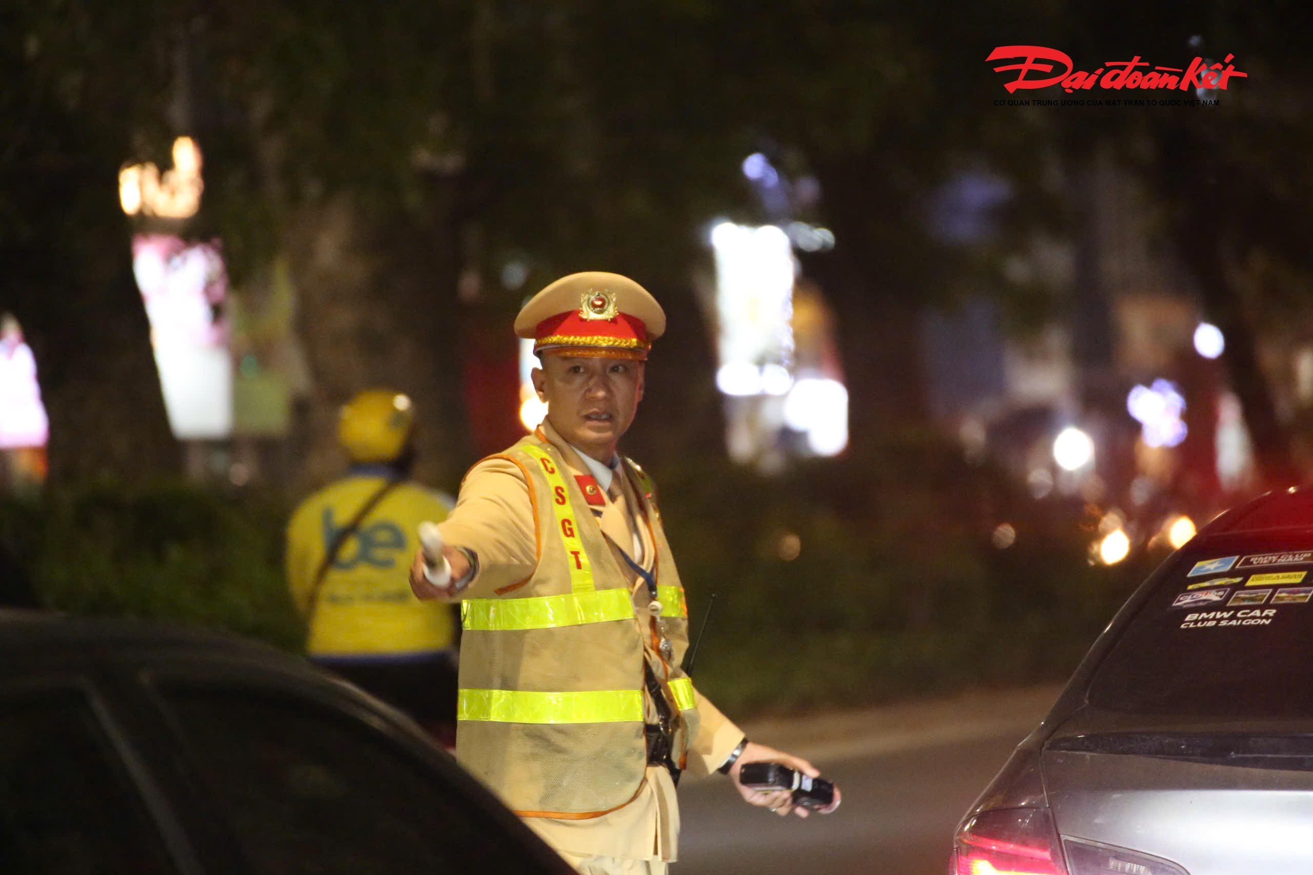 Phòng CSGT Hà Nội cho biết, trong những ngày tới, lực lượng CSGT sẽ tiếp tục duy trì kiểm soát chặt chẽ nồng độ cồn trên các tuyến, trong tất cả các khung giờ, kiên quyết xử lý nghiêm các trường hợp vi phạm nhằm bảo đảm trật tự, an toàn giao thông, để người dân vui Xuân, đón Tết an toàn.