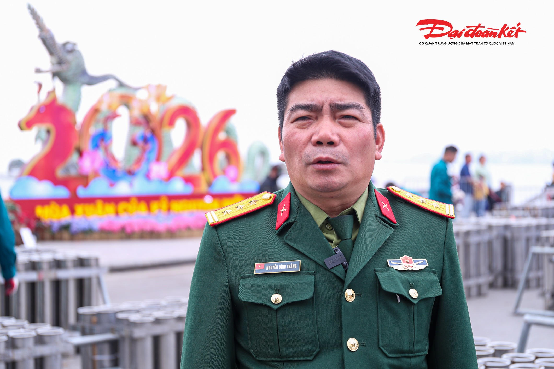 Thượng tá Nguyễn Đình Thắng, Chỉ huy trưởng Ban Chỉ huy Quân sự phường Tây Hồ cho biết, tại điểm bắn vườn hoa Lạc Long Quân sẽ bố trí 700 giàn pháo tầm cao, 60 giàn tầm thấp và 30 giàn hỏa thuật theo kế hoạch.