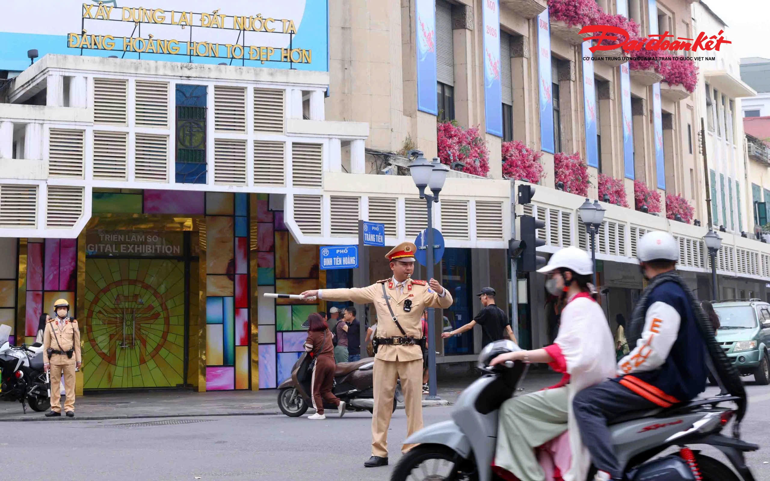 Việc kiểm tra, xử lý vi phạm nồng độ cồn trong ngày đầu năm mới đã được lực lượng CSGT duy trì nhiều năm qua. Tuy nhiên, đây là lần đầu tiên hoạt động này được triển khai đồng loạt trên toàn quốc cùng một thời điểm, thể hiện tinh thần chủ động, quyết liệt trong công tác bảo đảm trật tự, an toàn giao thông.