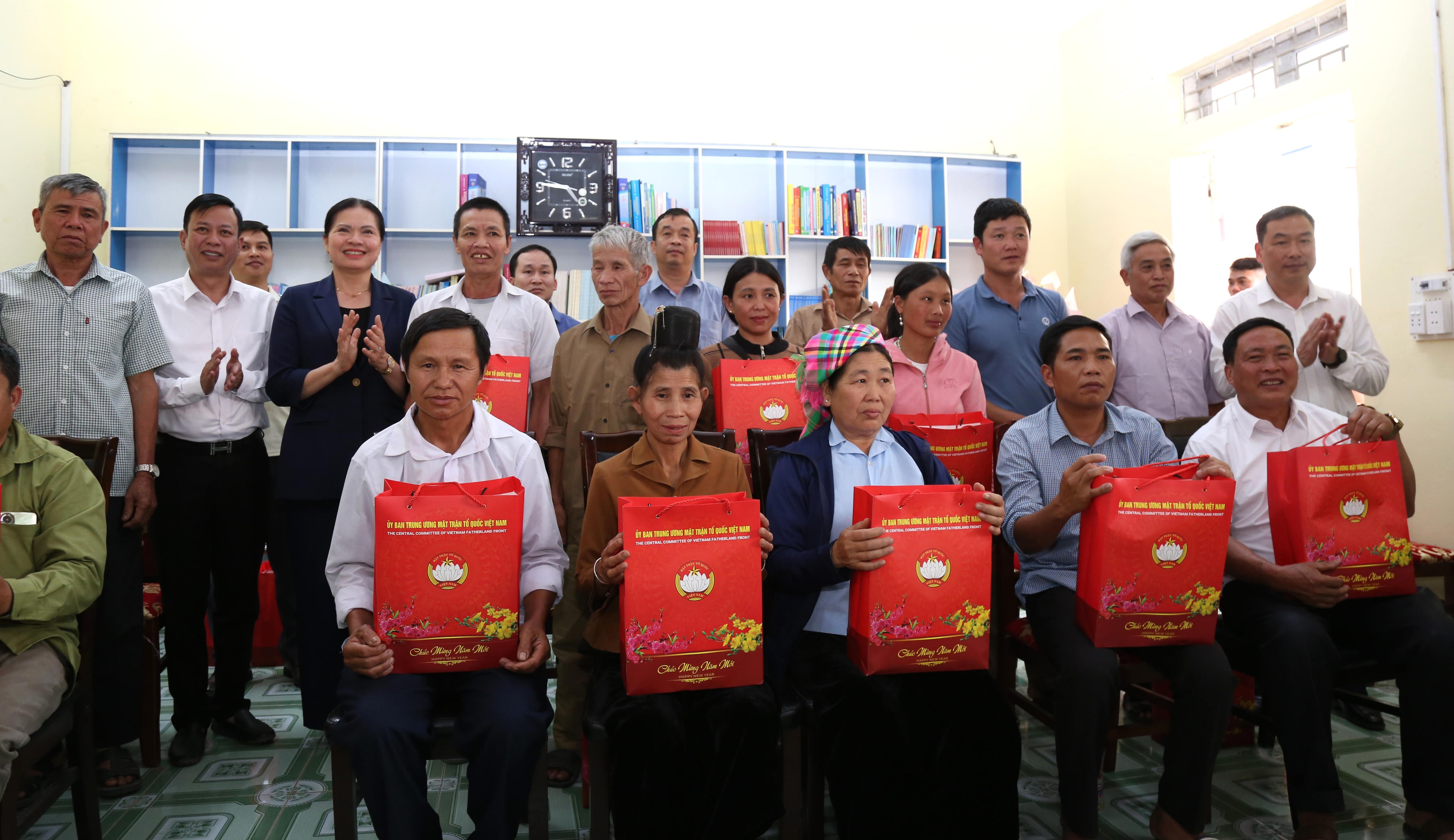 Phó Chủ tịch - Tổng Thư ký Hà Thị Nga và những khoảnh khắc gần dân nơi vùng cao Lai Châu