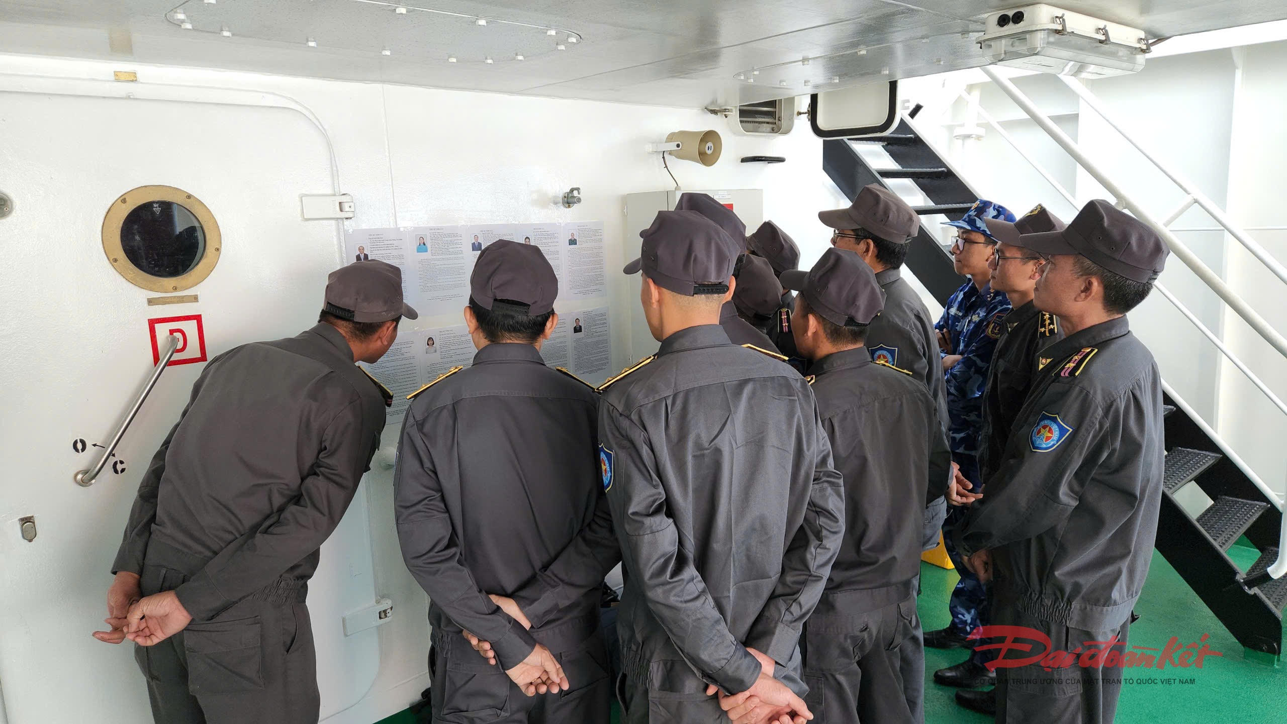 Những lá phiếu bầu cử đặc biệt của lực lượng đang làm nhiệm vụ trên vùng biển chủ quyền của Tổ quốc
