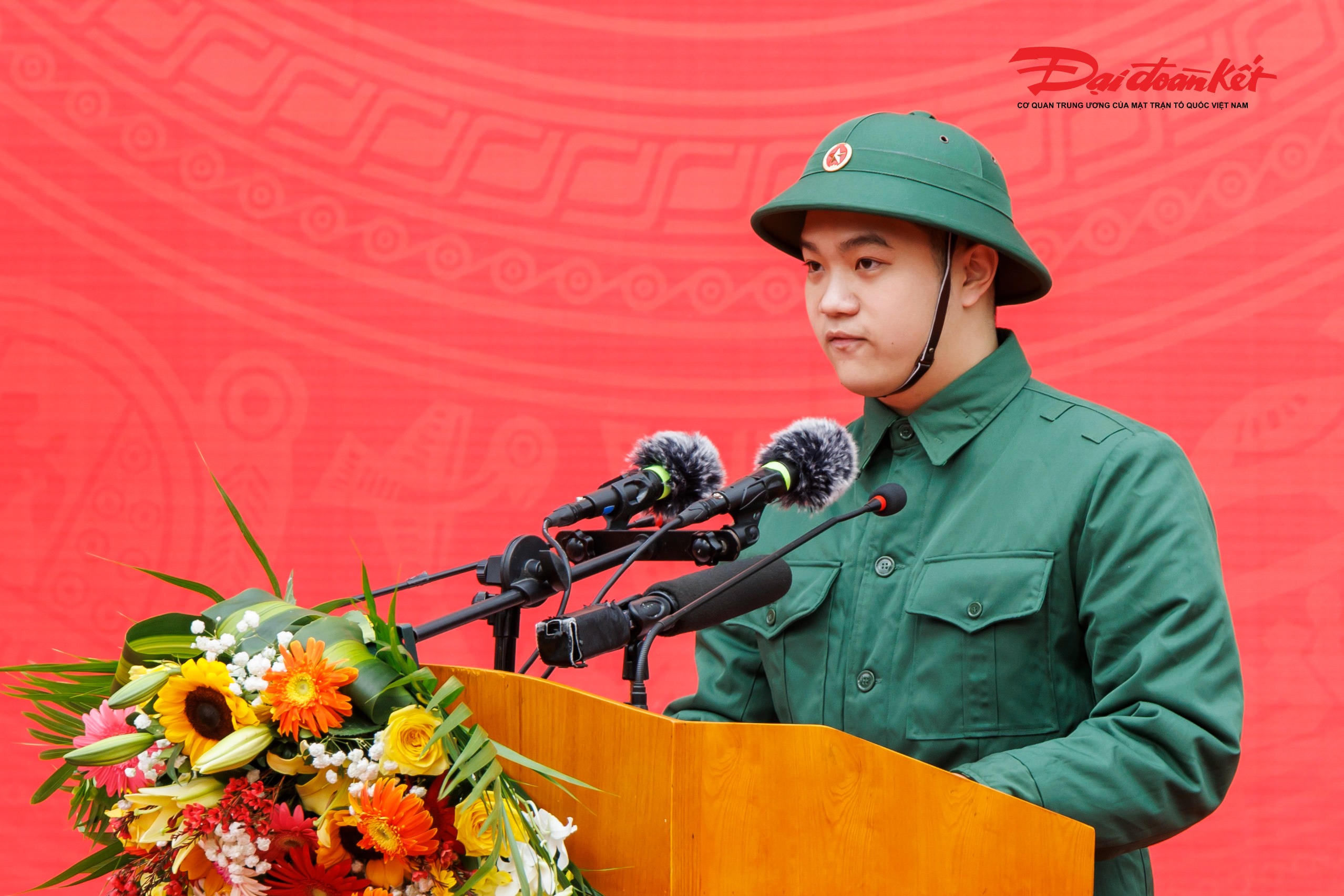 Tân binh Nguyễn Minh Nam phát biểu tại buổi lễ. Ảnh: Quang Vinh.