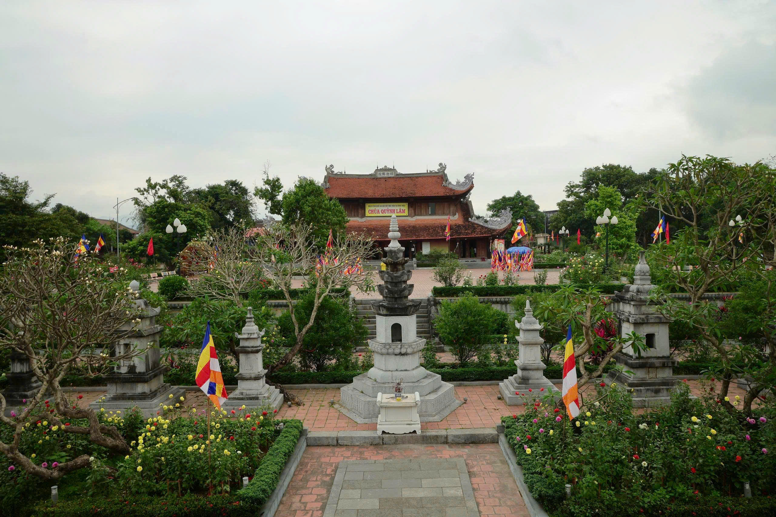 Trải qua gần 1.000 năm lịch sử, ngôi chùa luôn giữ vị trí quan trọng trong đời sống văn hóa, tín ngưỡng của nhân dân, đồng thời là điểm đến hấp dẫn đối với du khách. Năm 1991, chùa Quỳnh Lâm được Bộ Văn hóa Thông tin và Thể thao xếp hạng là Di tích lịch sử văn hóa cấp quốc gia. 