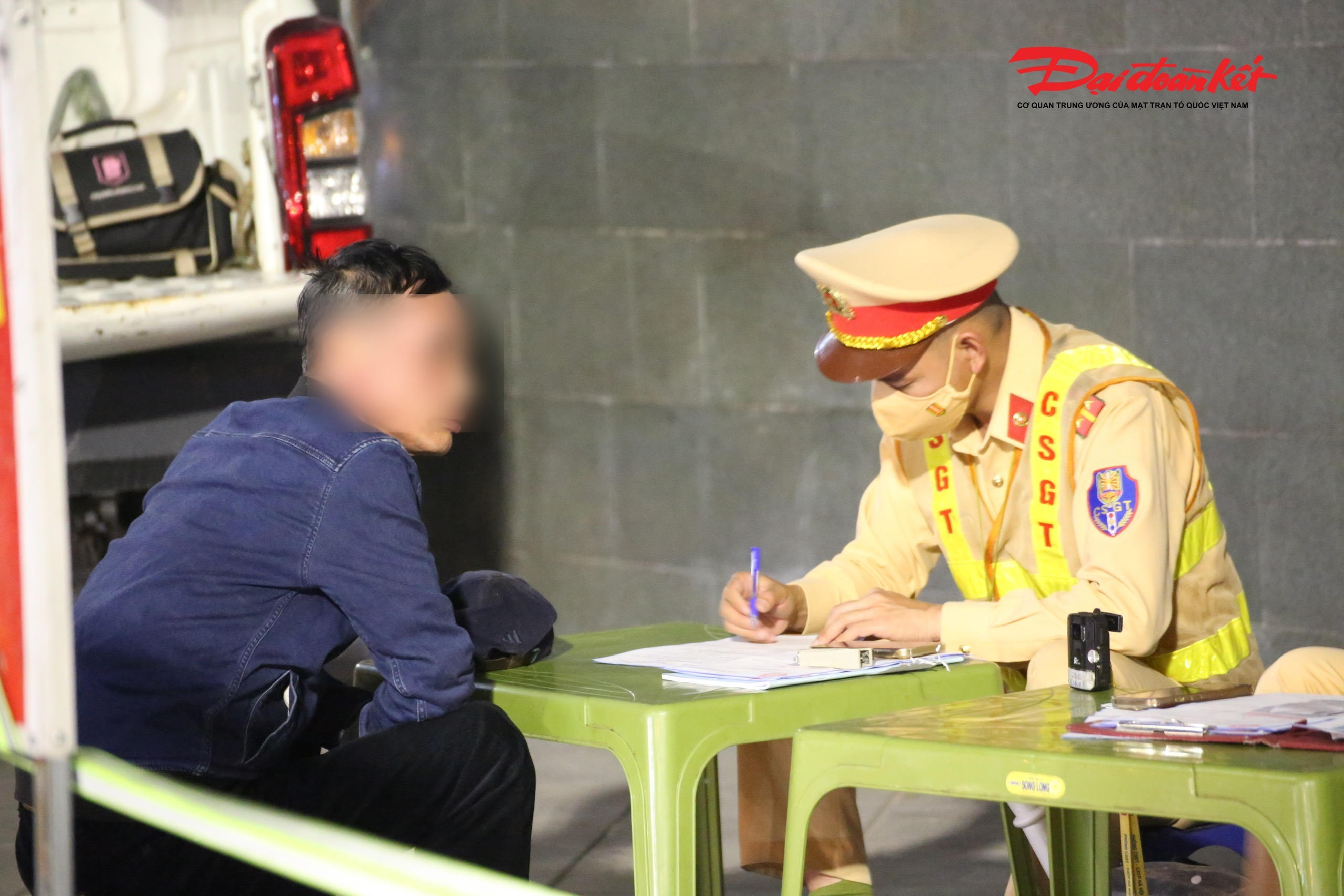 Lực lượng chức năng đã tiến hành lập biên bản xử lý đối với các trường hợp vi phạm quy định về nồng độ cồn theo đúng quy định của pháp luật.