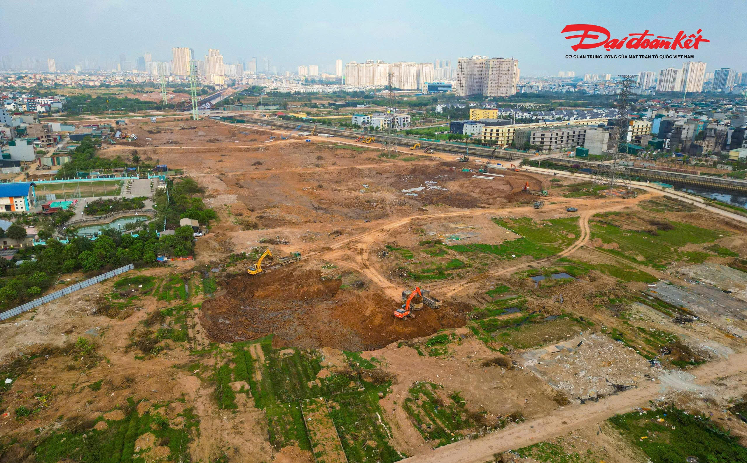 Dự án hồ điều hòa Yên Nghĩa 1 tọa lạc tại xã An Khánh, nằm ở vị trí chiến lược, tiếp giáp đường Vành đai 4 và các khu đô thị đông dân cư; có tổng diện tích khoảng 20ha với mức đầu tư 858 tỷ đồng. Đây là công trình trọng điểm nhằm hoàn thiện quy hoạch hệ thống thoát nước khu vực phía Tây Thủ đô Hà Nội.