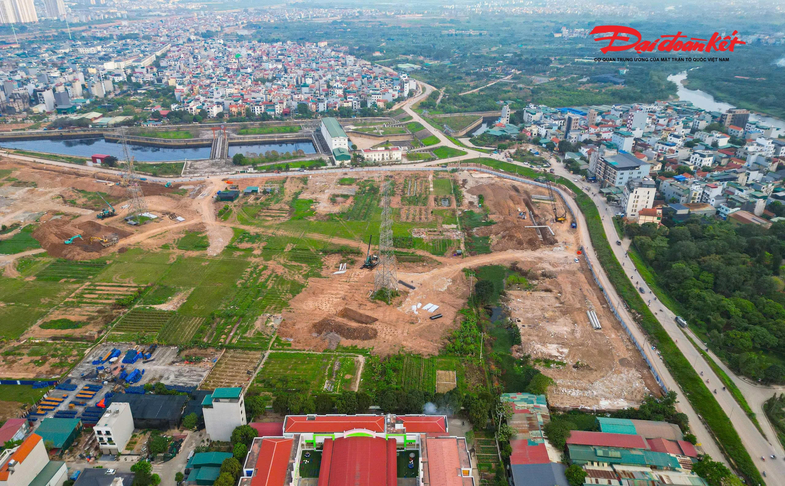 Dự án đầu tư xây dựng hồ điều hòa Yên Nghĩa 1, Yên Nghĩa 2 (xã An Khánh, TP Hà Nội) là một trong những công trình trọng điểm tại khu vực phía Tây Thủ đô, nằm cạnh đường Vành đai 4, hệ thống kênh thoát nước và các khu đô thị đông dân cư.