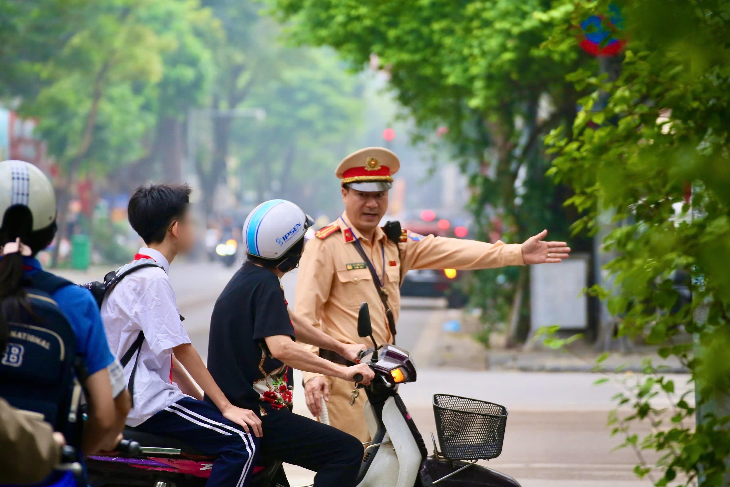 Bảo vệ trẻ em khi ra đường: Những khoảng trống