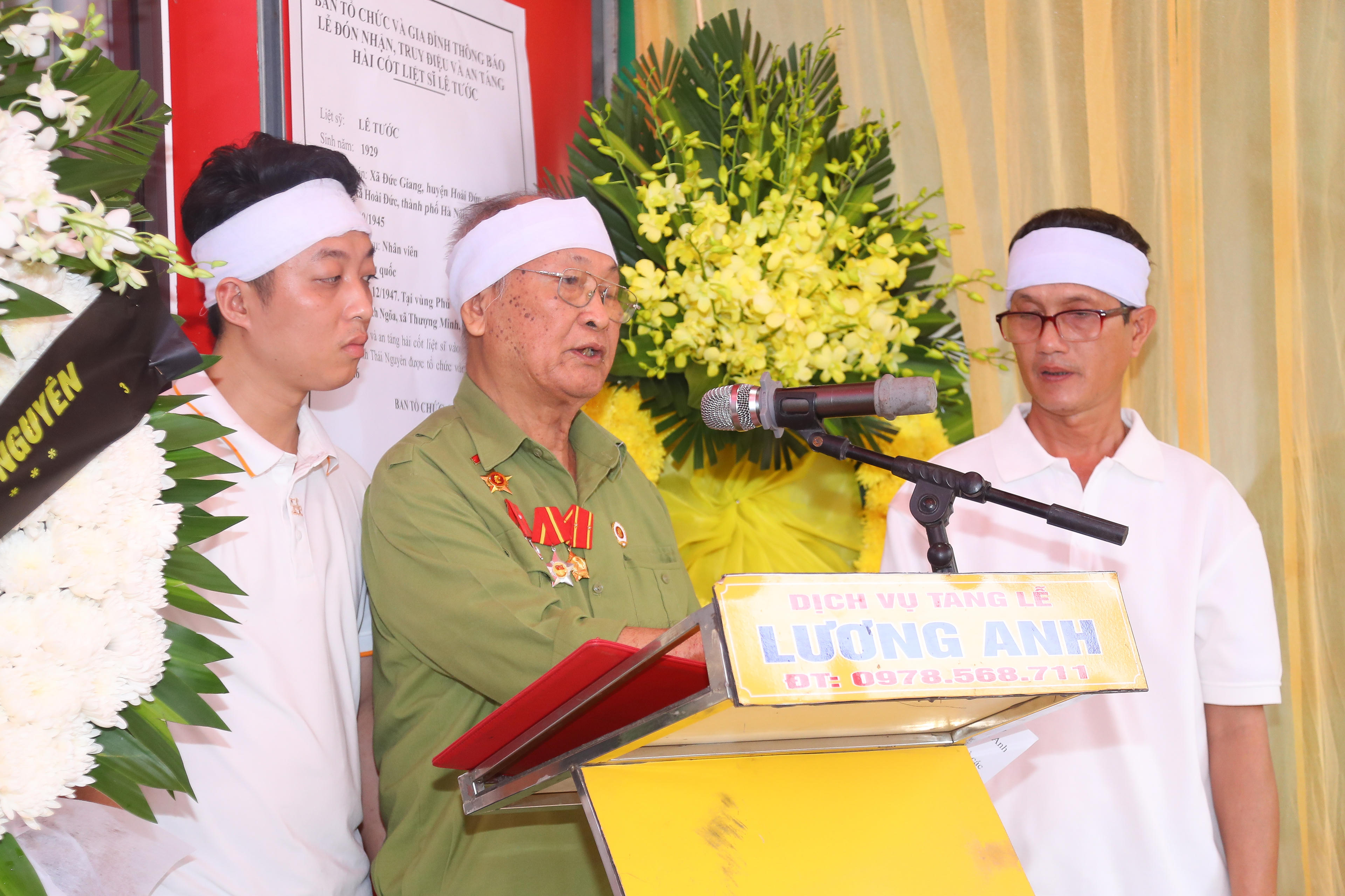 Thân nhân liệt sĩ Lê Tước phát biểu tại buổi lễ.