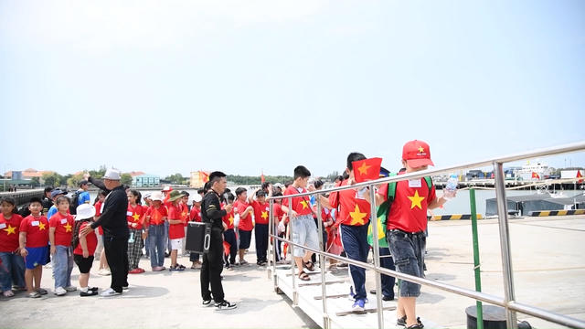 Lan tỏa chương trình 'Em yêu Tổ quốc em – Tìm hiểu về biển đảo Việt Nam'