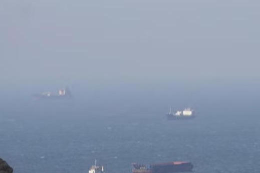 Nguy cơ tê liệt kéo dài trên eo biển Hormuz do xung đột