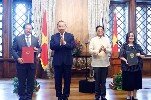 Việt Nam-Philippines nâng cấp quan hệ Đối tác Chiến lược tăng cường