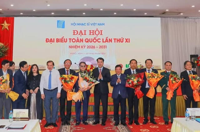 [SHORT] Nhạc sĩ Nguyễn Đức Trịnh tái đắc cử Chủ tịch Hội Nhạc sĩ Việt Nam