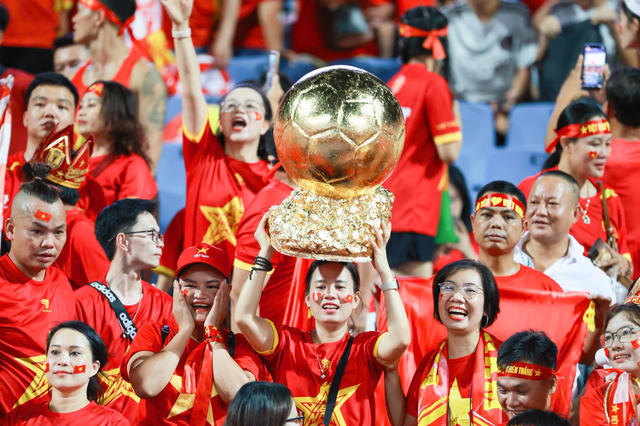 [SHORT] Cổ động viên Việt Nam cuồng nhiệt trước trận chung kết ASEAN Cup 2026