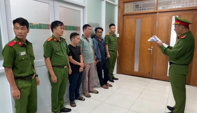 [Video] Công an TPHCM triệt phá đường dây sang chiết 18 tấn khí gas LPG 