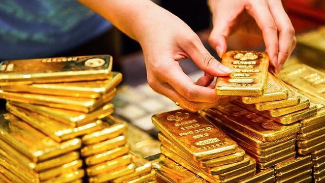 [SHORT] Mua, bán vàng từ 5 triệu đồng phải thanh toán không dùng tiền mặt